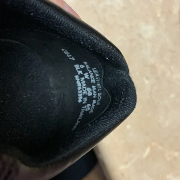 Women’s Tap Shoes - Picture 3 of 4